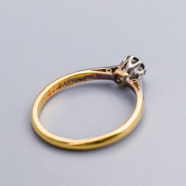 18K Gold Solitaire Diamond Ring
