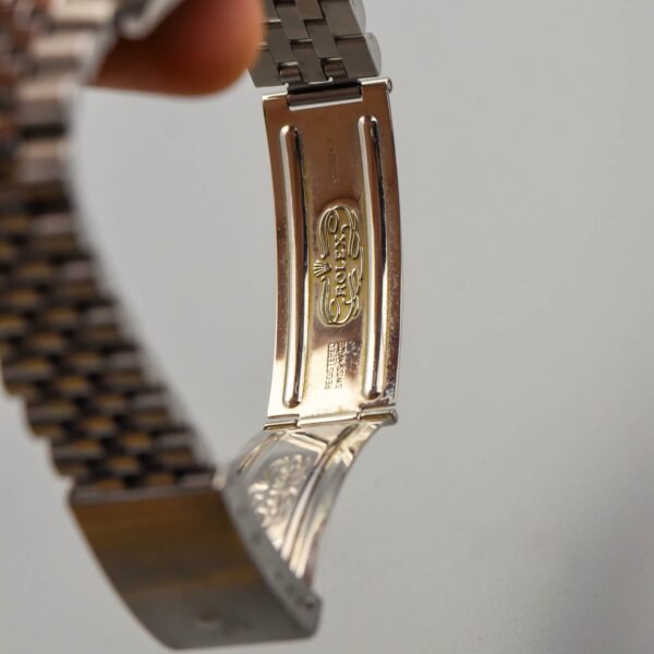 Rolex Date Just 16220 2005 (Box and Papers)
