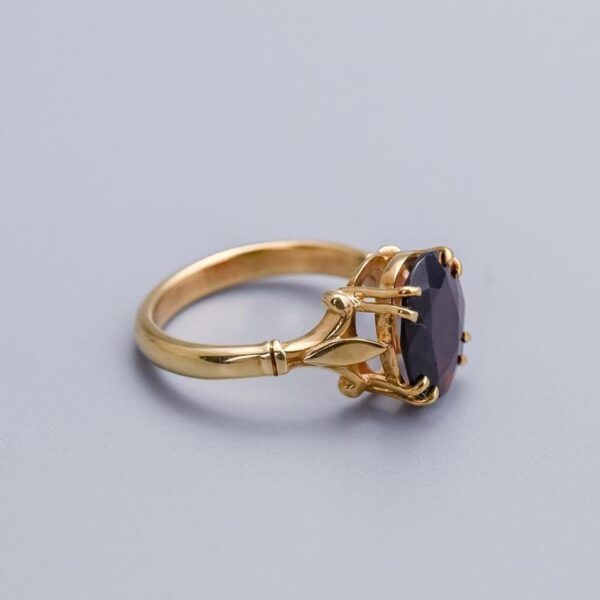 9K Gold Red Garnet Ring