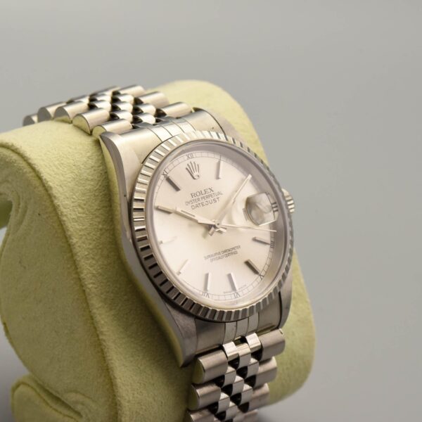 Rolex Date Just 16220 2005 (Box and Papers)