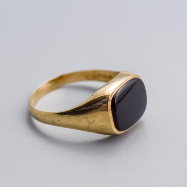 9K Gold Onyx Signet Ring
