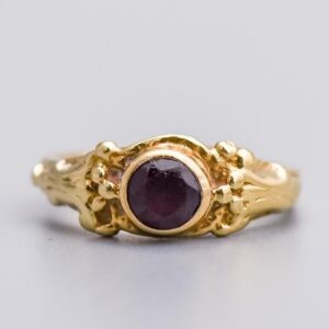 9K Gold Red Garnet Ring