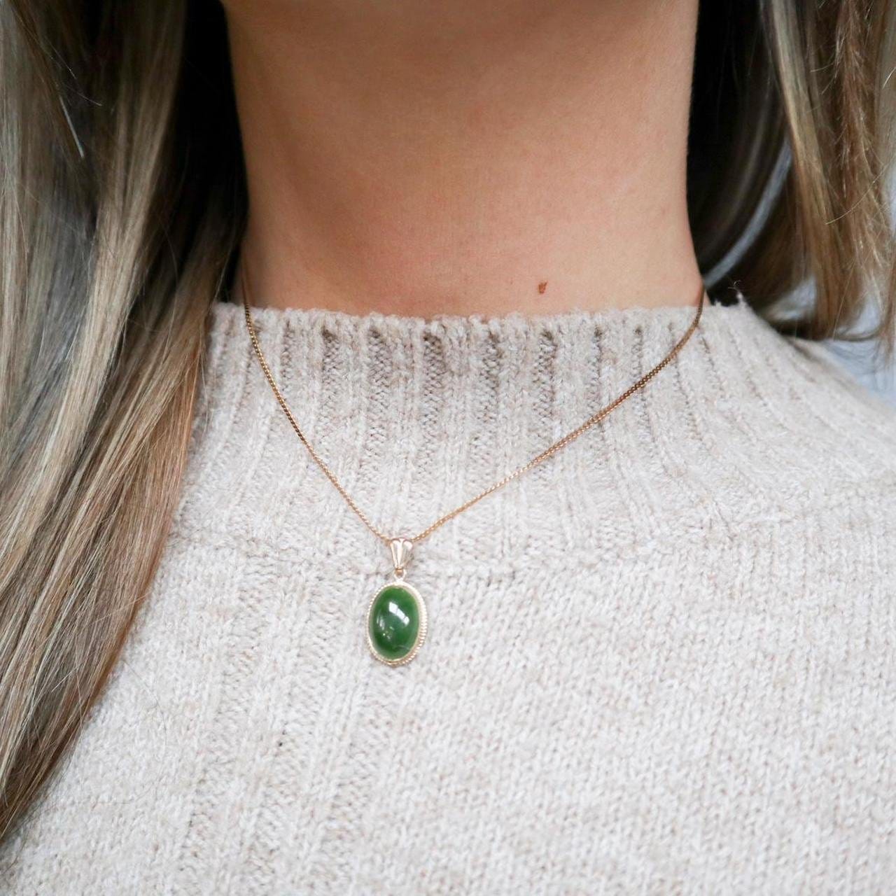 9K Gold Jade Pendant Necklace