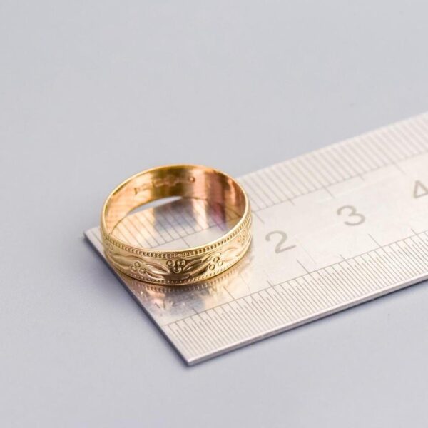 9K Gold Patterned Band