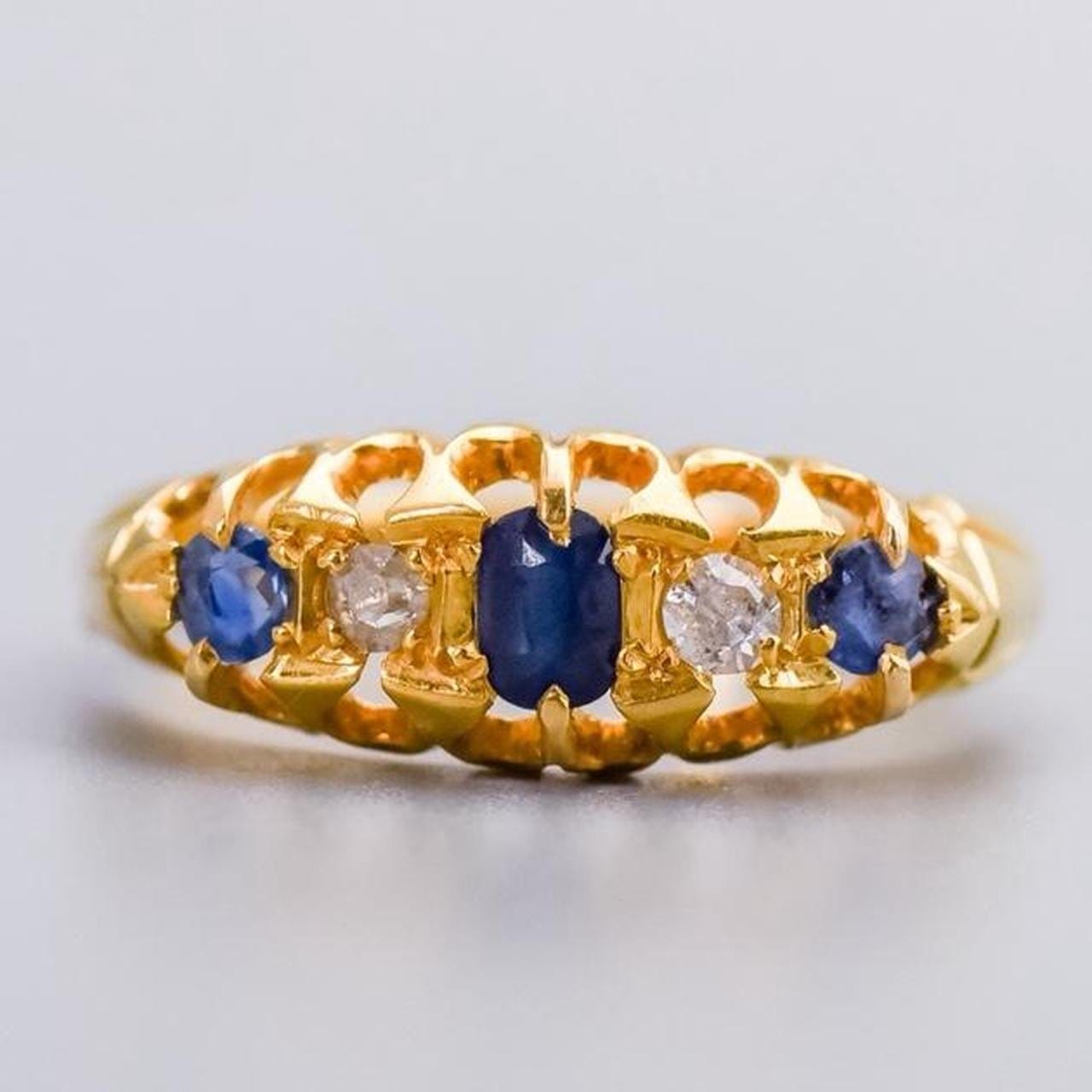 18K Gold Antique Five Stone Sapphire & Diamond Ring