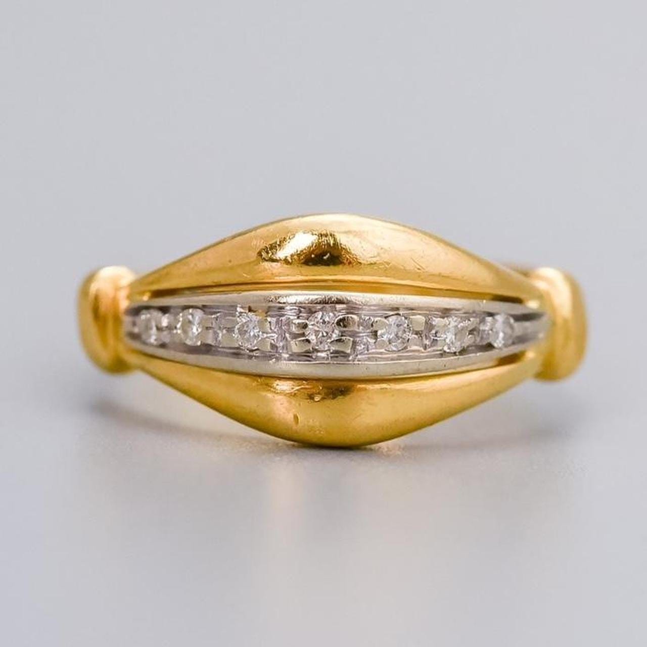 18K Gold Antique Boat Style Ring