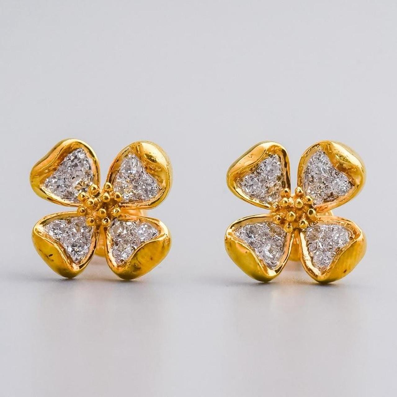 14K Gold Diamond Flower Earrings