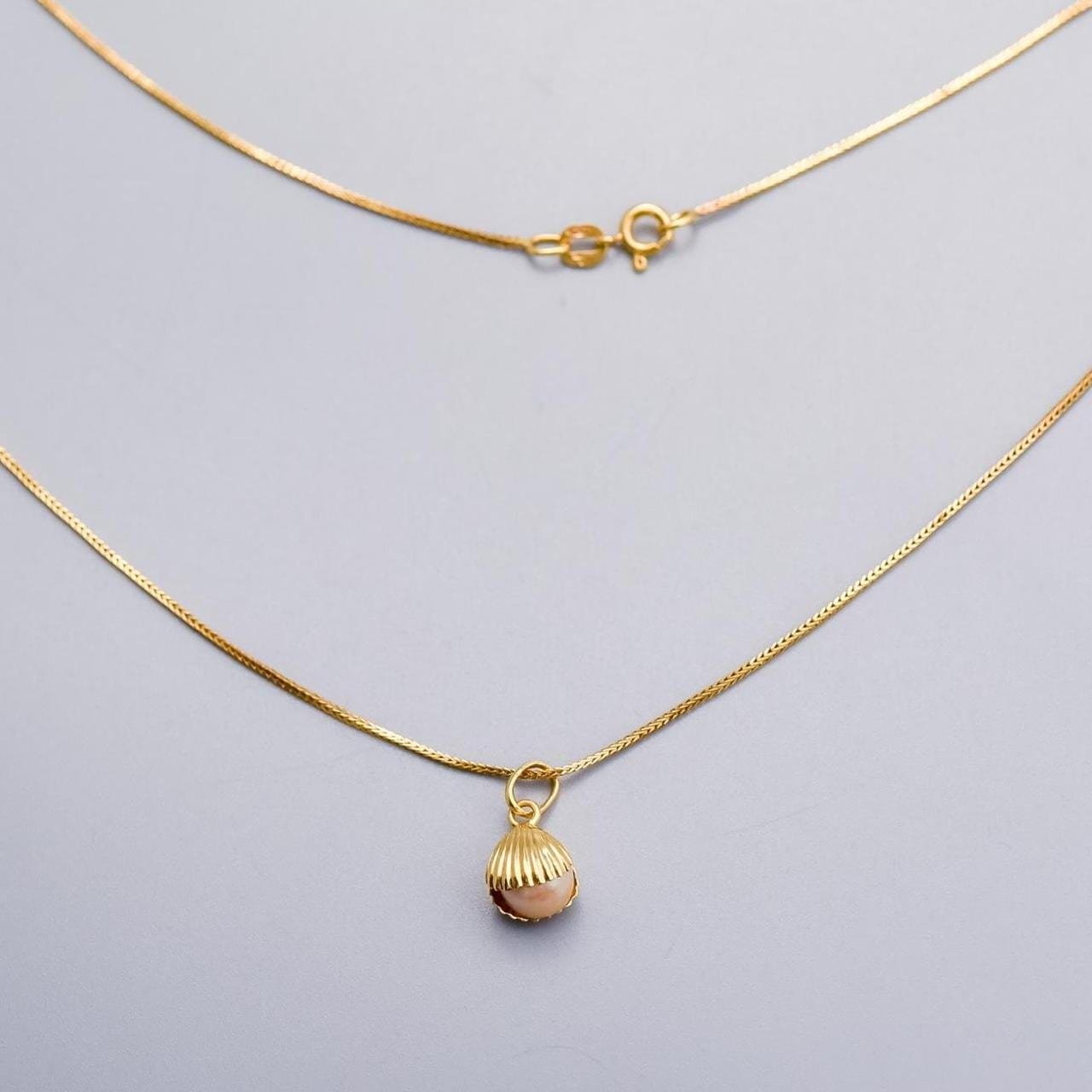 18K Gold Shell Pearl Necklace