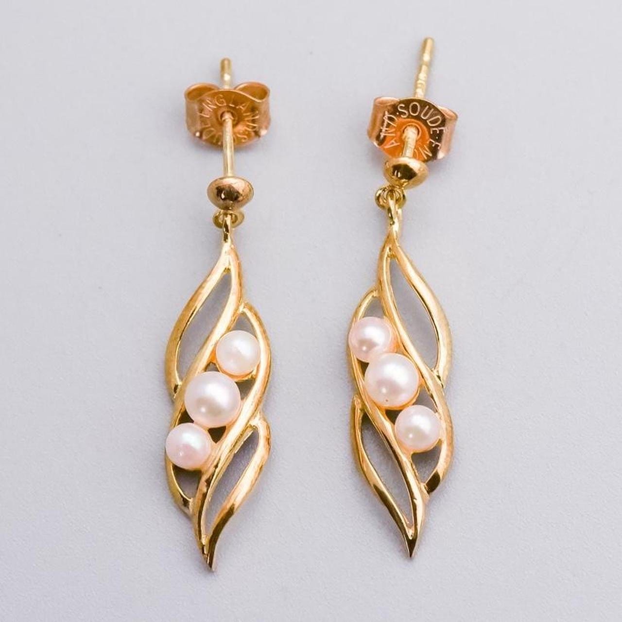 9K Gold Dangly Pearl Earrings