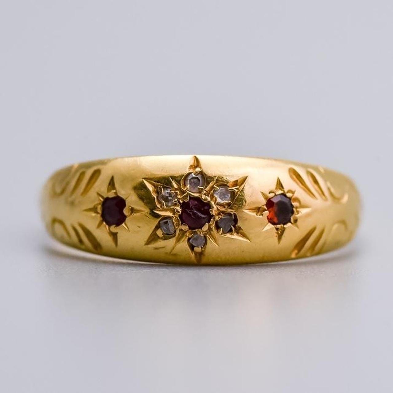 18K Gold Antique Garnet and Diamond Gypsy Ring