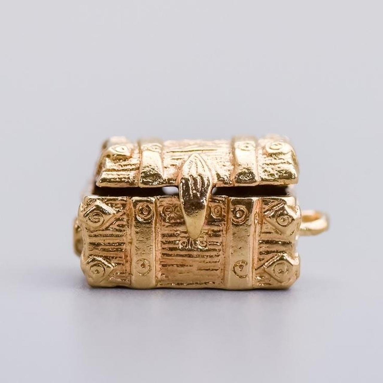9K Gold Treasure Chest Charm