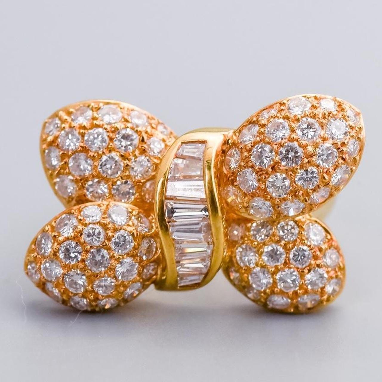 18K Gold Diamond Clustered Butterfly Ring