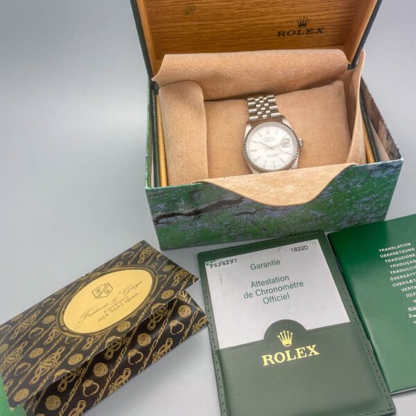 Rolex Date Just 16220 2005 (Box and Papers)
