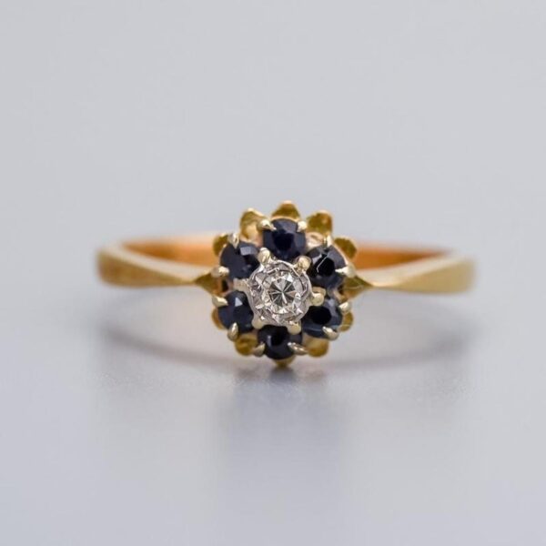 18K Gold Sapphire and Diamond Ring
