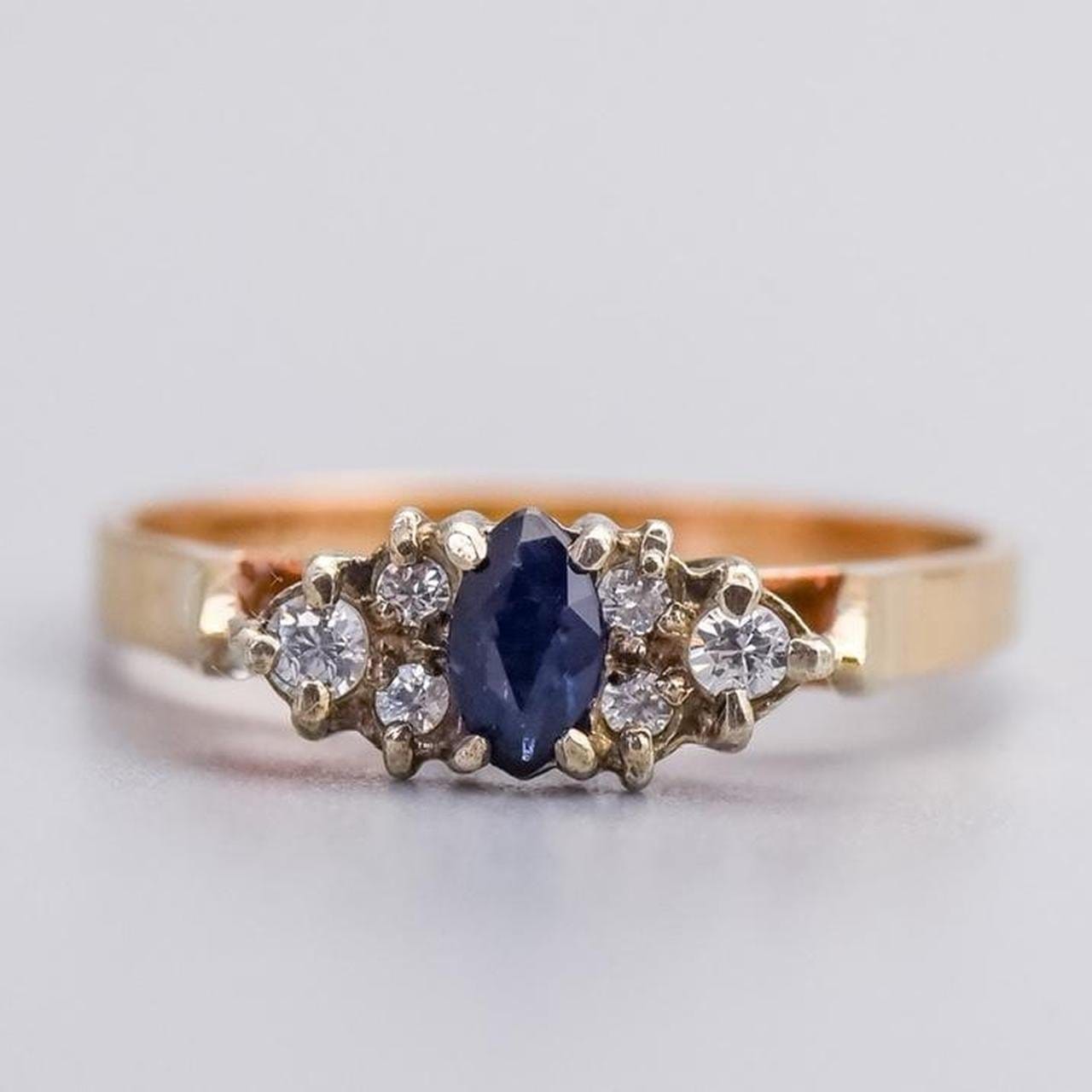 9K Gold Sapphire & CZ Ring