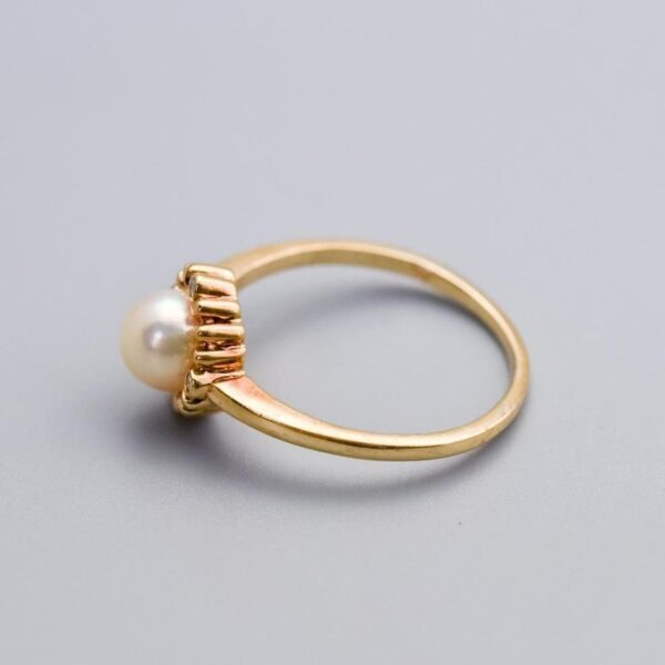 9K Gold Pearl Ring