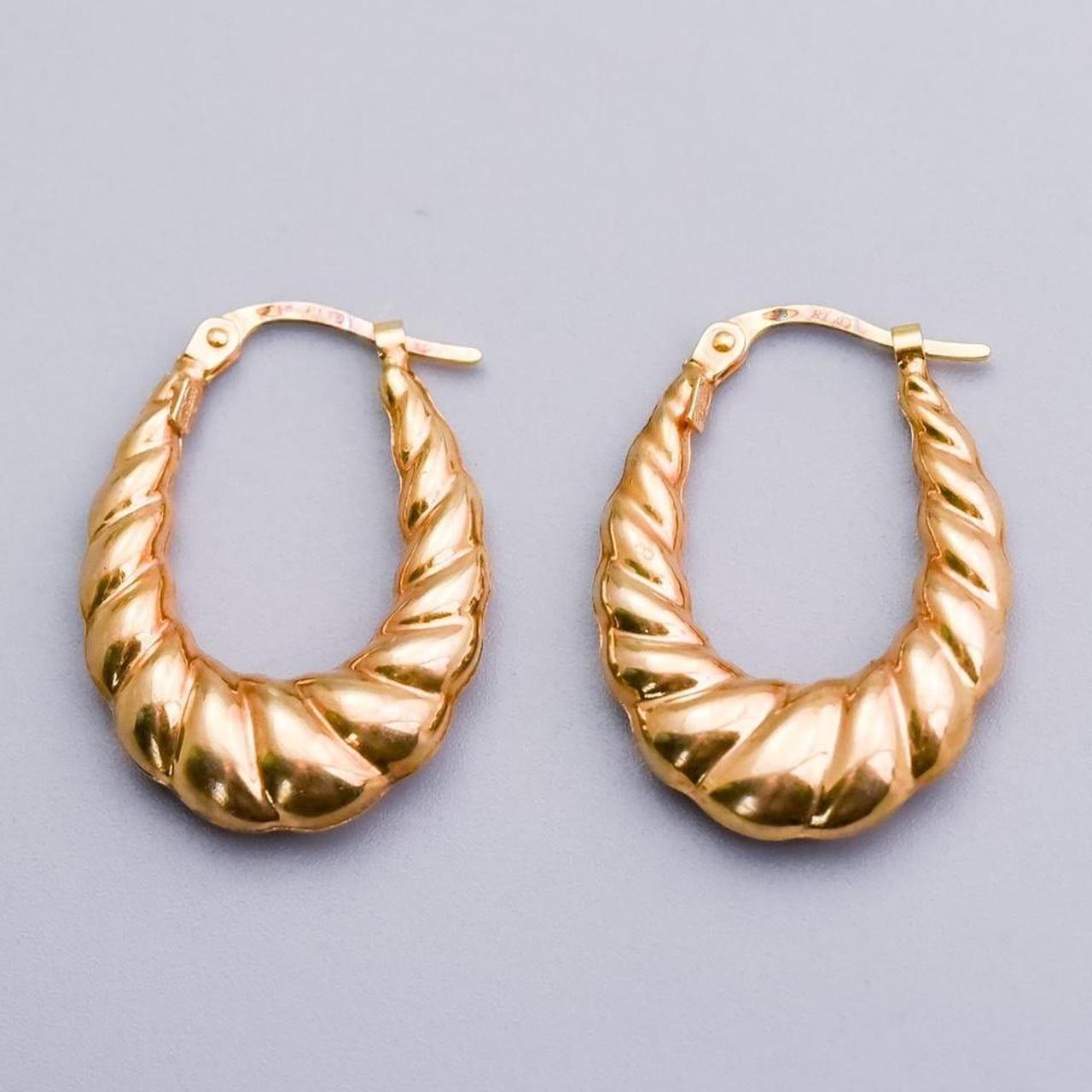 9K Gold Twisted Oval Hoops