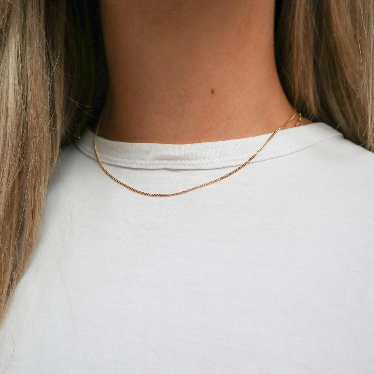 18K Gold Fine Curb Chain Necklace