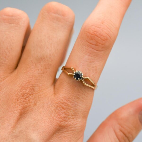 9K Gold Sapphire Ring