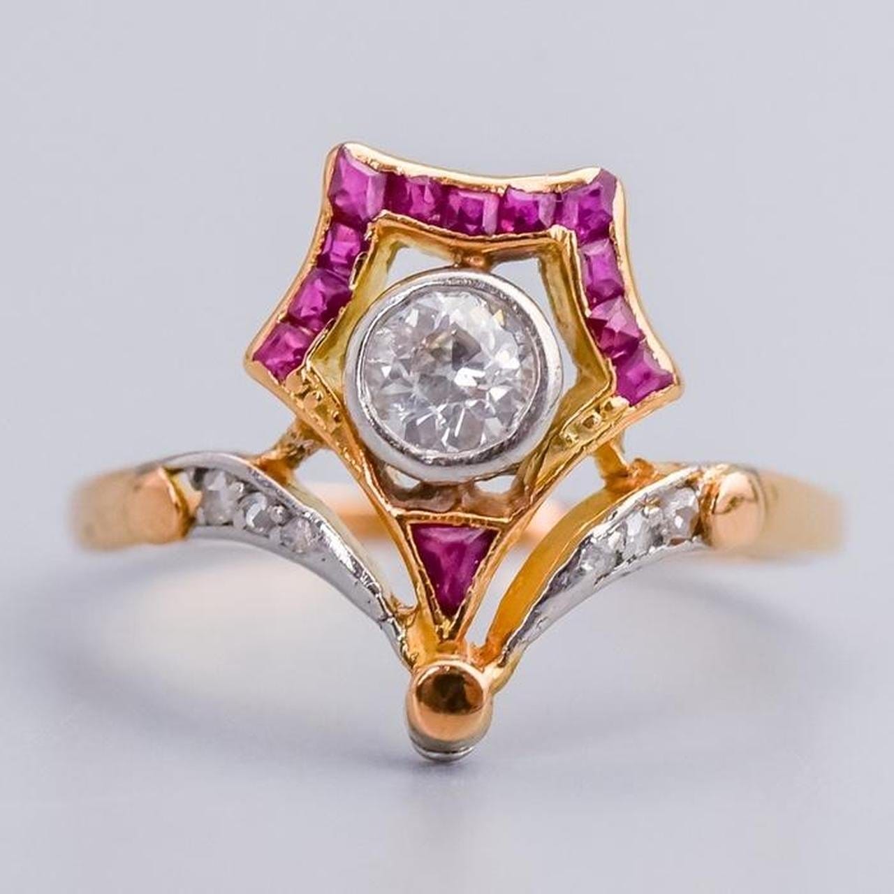 18K Gold Antique Diamond & Ruby Star Ring
