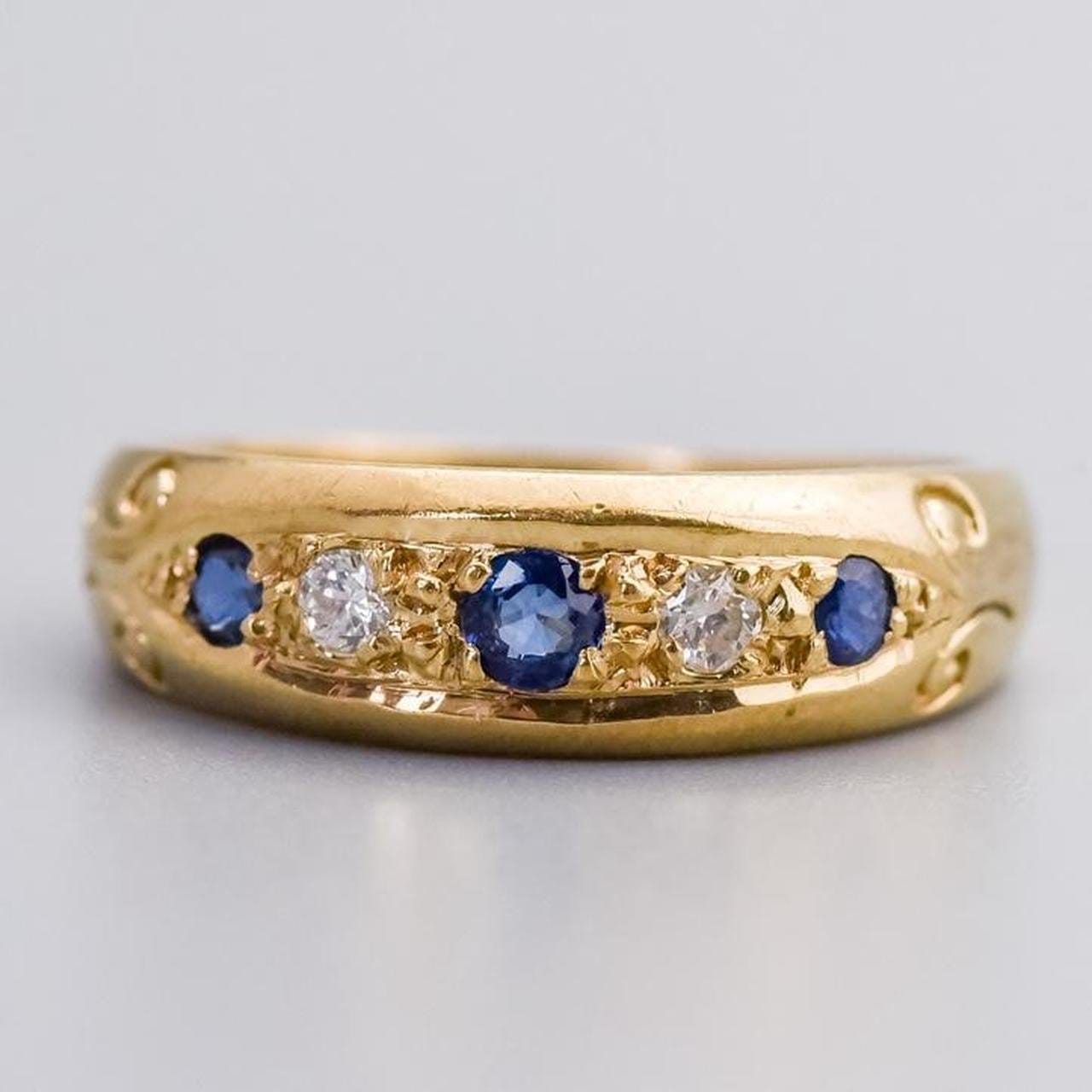 9K Gold Sapphire & Diamond Gypsy Ring