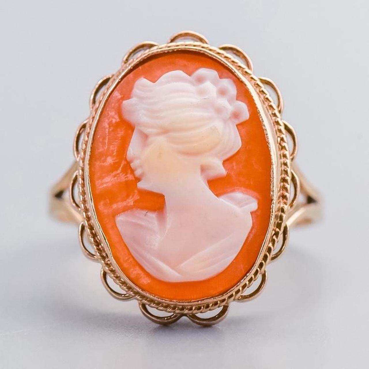 9K Gold Cameo Ring