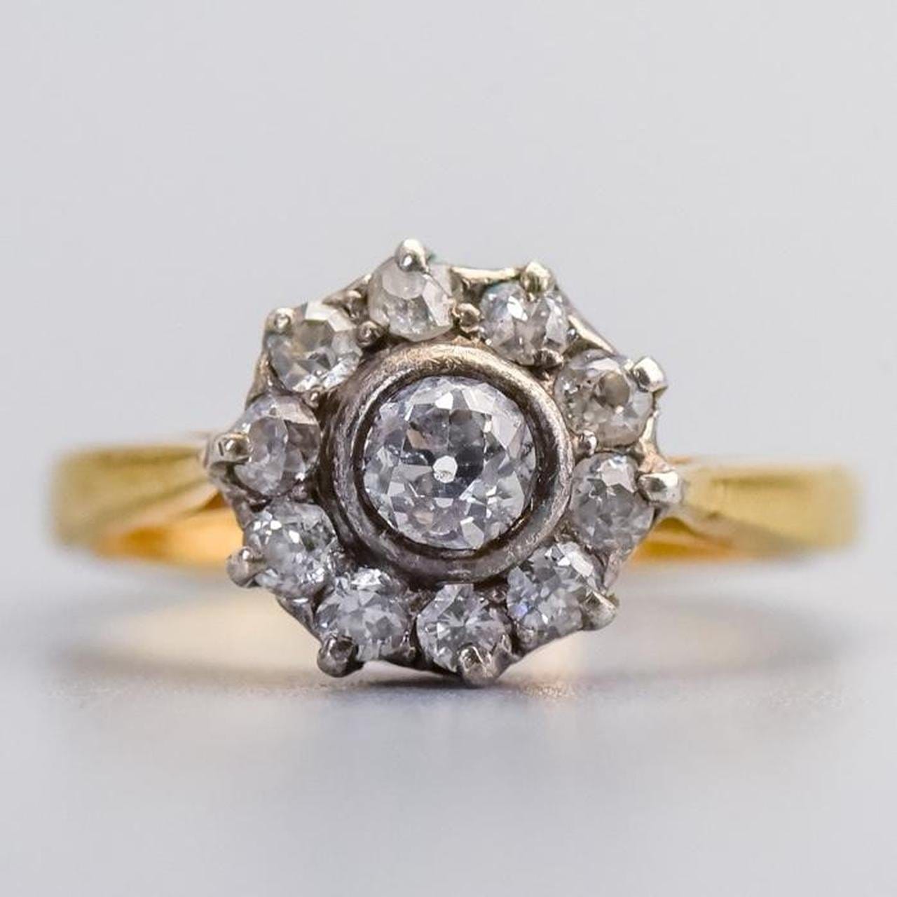18K Gold Antique Diamond Cluster Ring