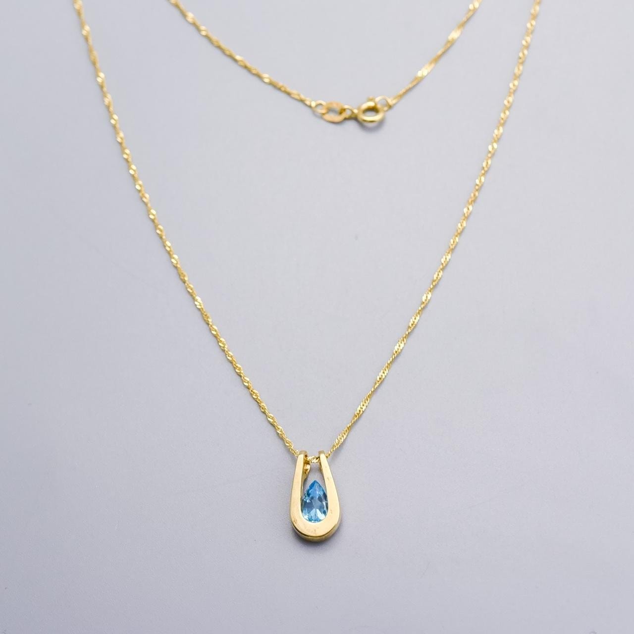 9K Gold Blue Topaz Pendant Necklace