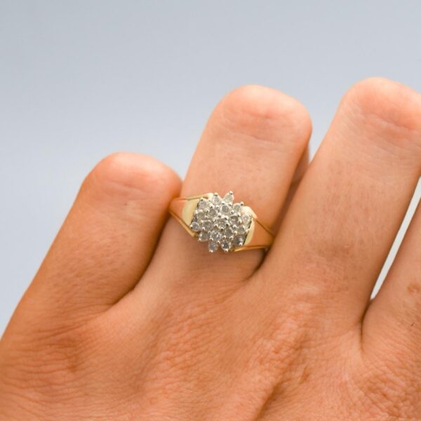 9K Gold Diamond Cluster Ring