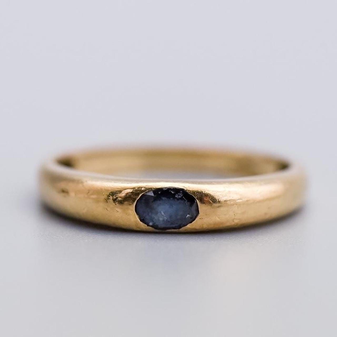 9K Gold Sapphire Gypsy Ring