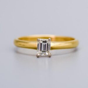 18K Gold Diamond Solitaire Ring