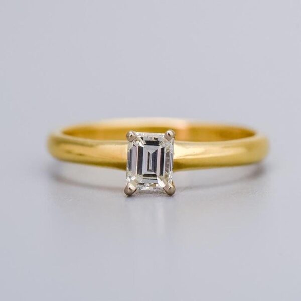 18K Gold Diamond Solitaire Ring
