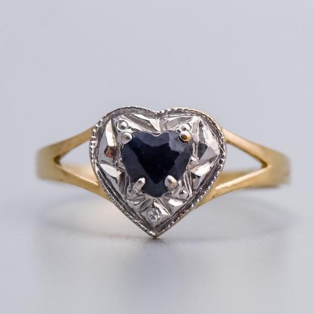 9K Gold Sapphire Heart Ring