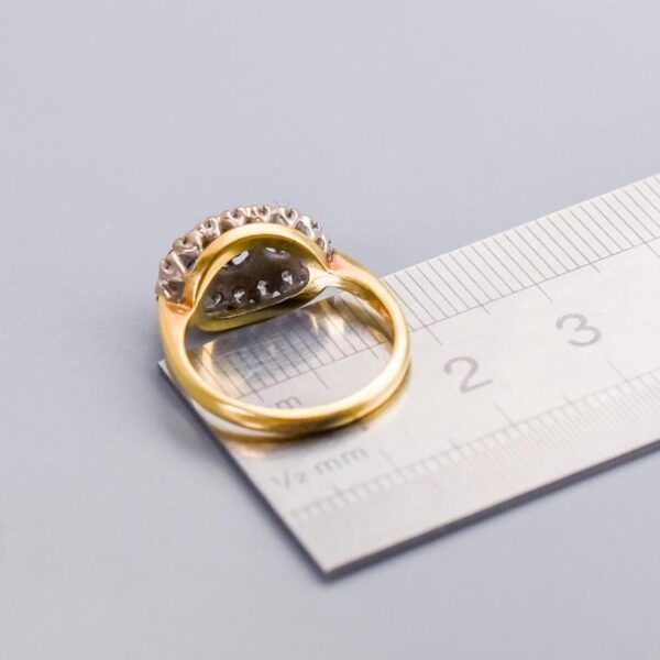 18K Gold Sapphire & Diamond Ring