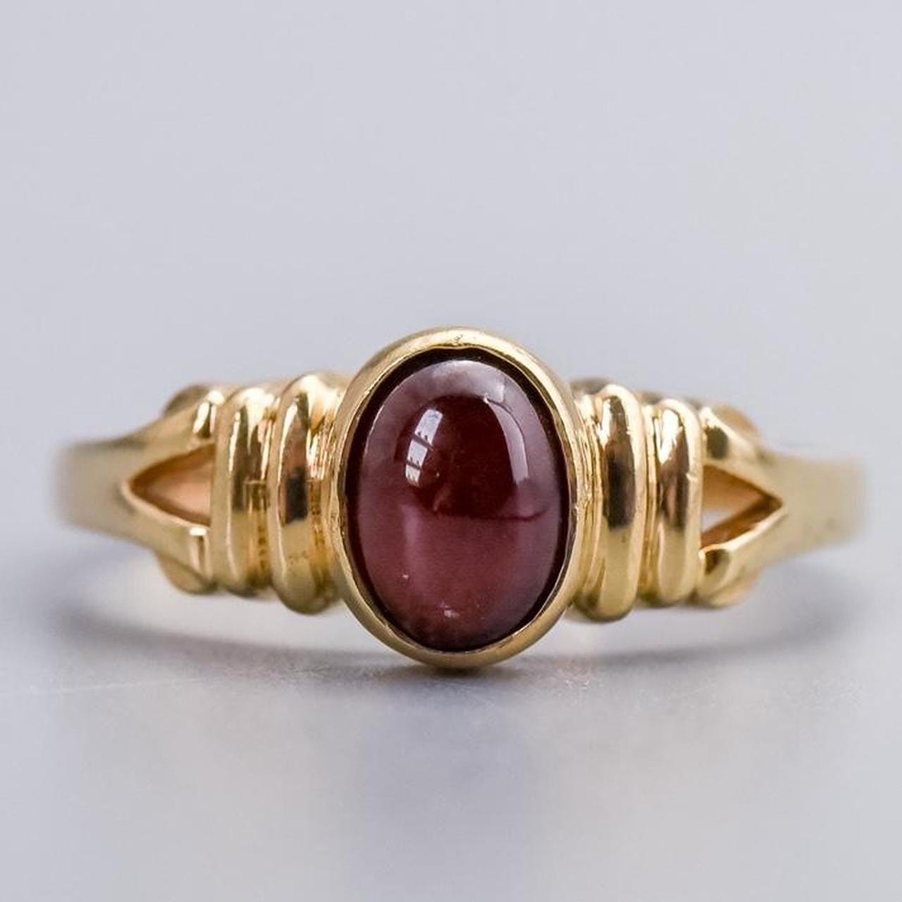 9K Gold Red Garnet Ring