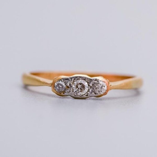 18K Gold Art Deco Diamond Trilogy Ring