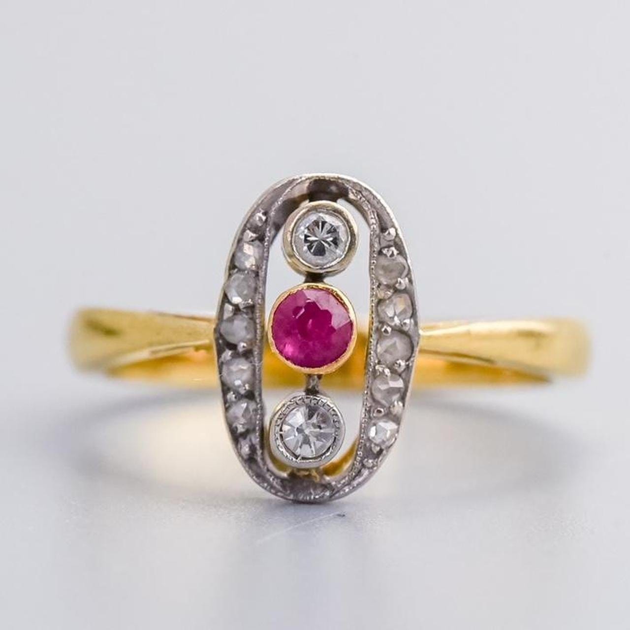 18K Gold Art Deco Ruby & Diamond Ring