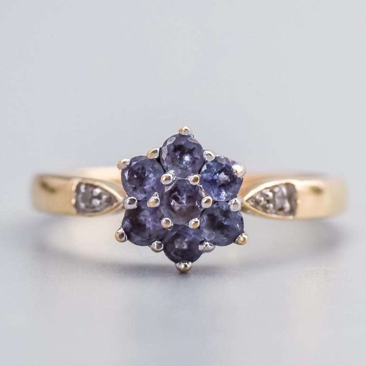 9K Gold Tanzanite Cluster Ring