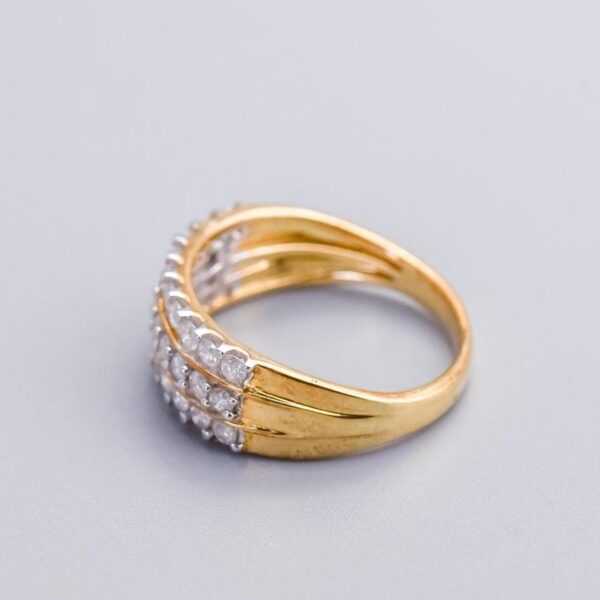 9K Gold Diamond Cluster Ring