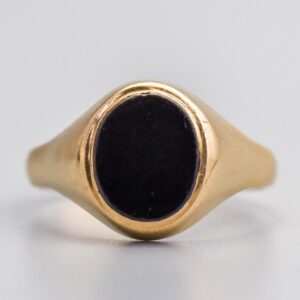 9K Gold Onyx Signet Ring