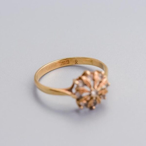 9K Gold CZ Cluster Ring