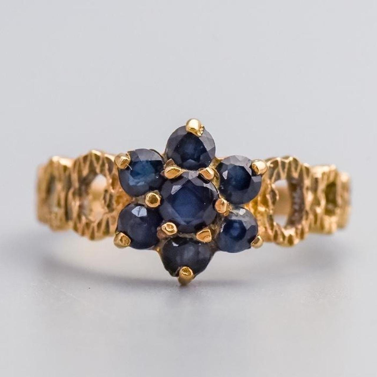 9K Gold Sapphire Cluster Ring