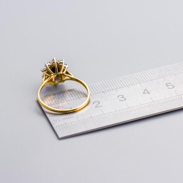 18K Gold Sapphire and Diamond Ring