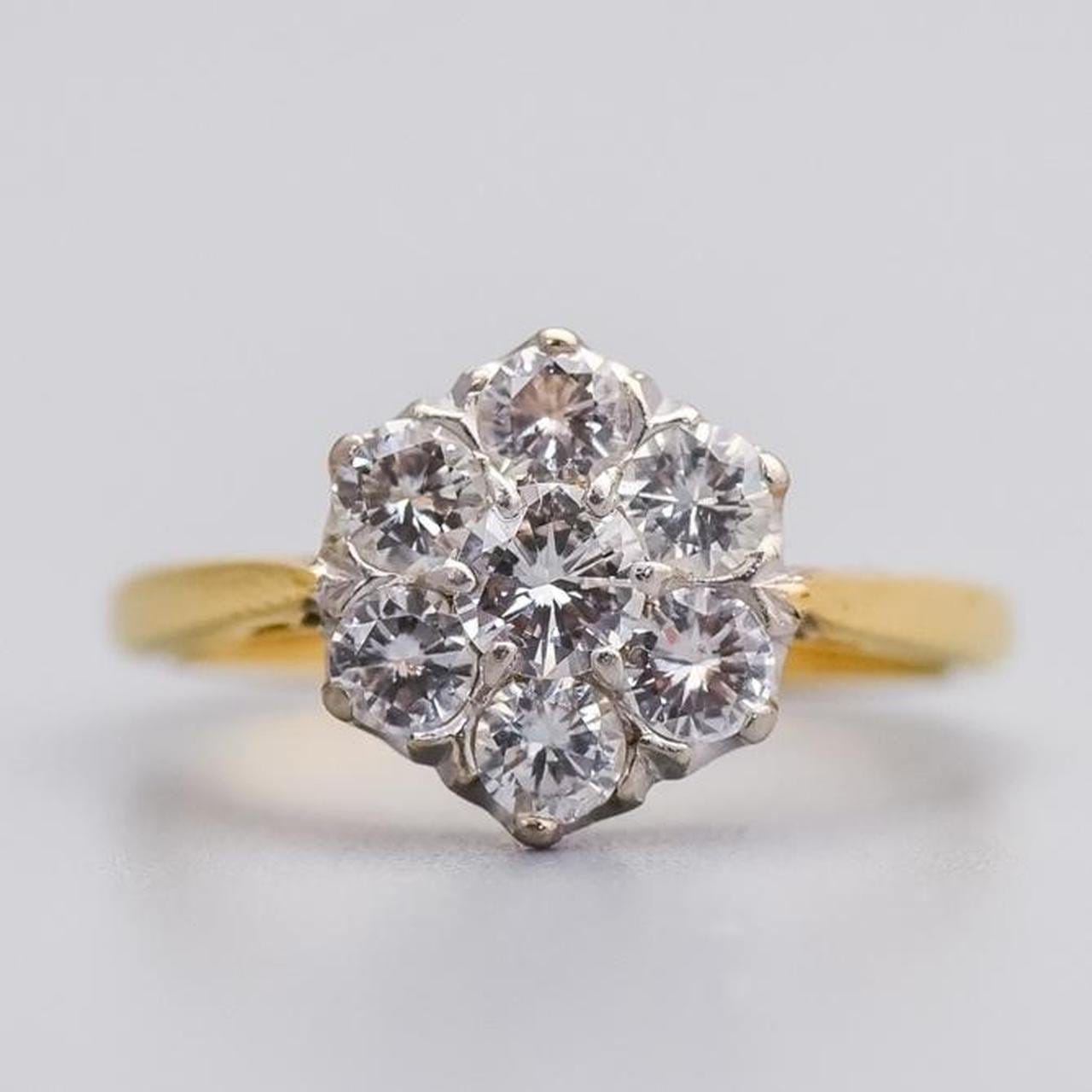 18K Gold Diamond Daisy Ring