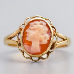 9K Gold Cameo Ring