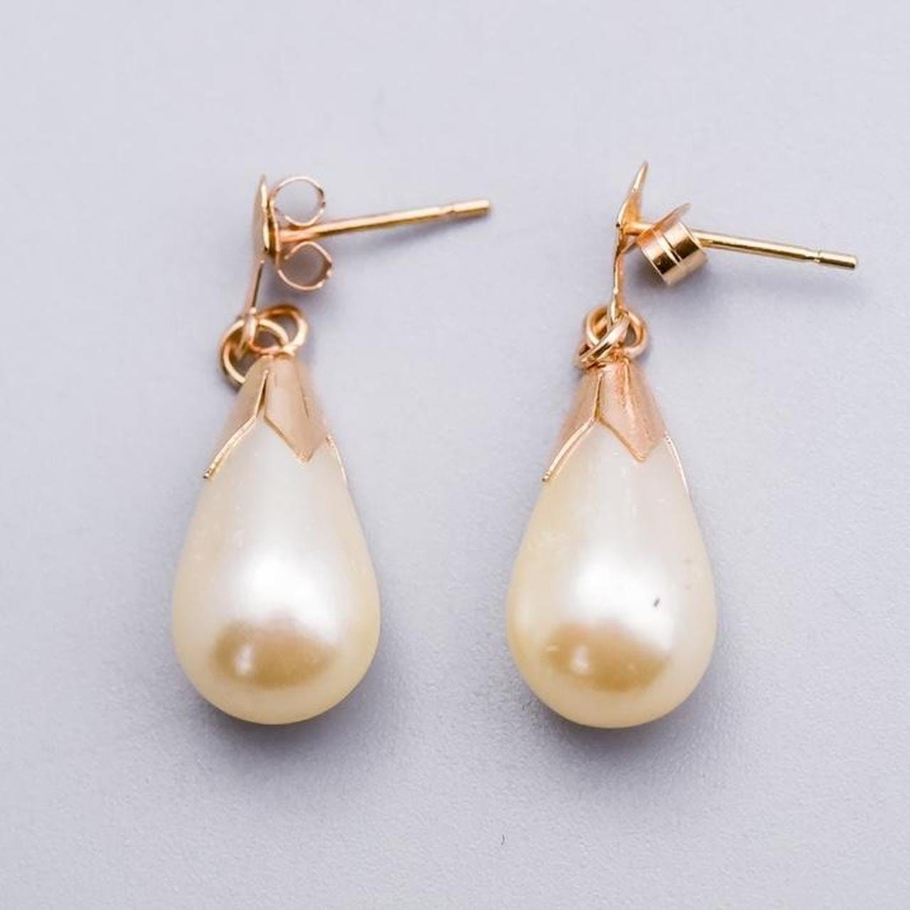 9K Gold Dangly Pearl Earrings