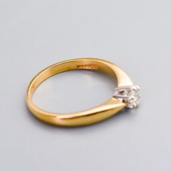 18K Gold Solitaire Diamond Ring