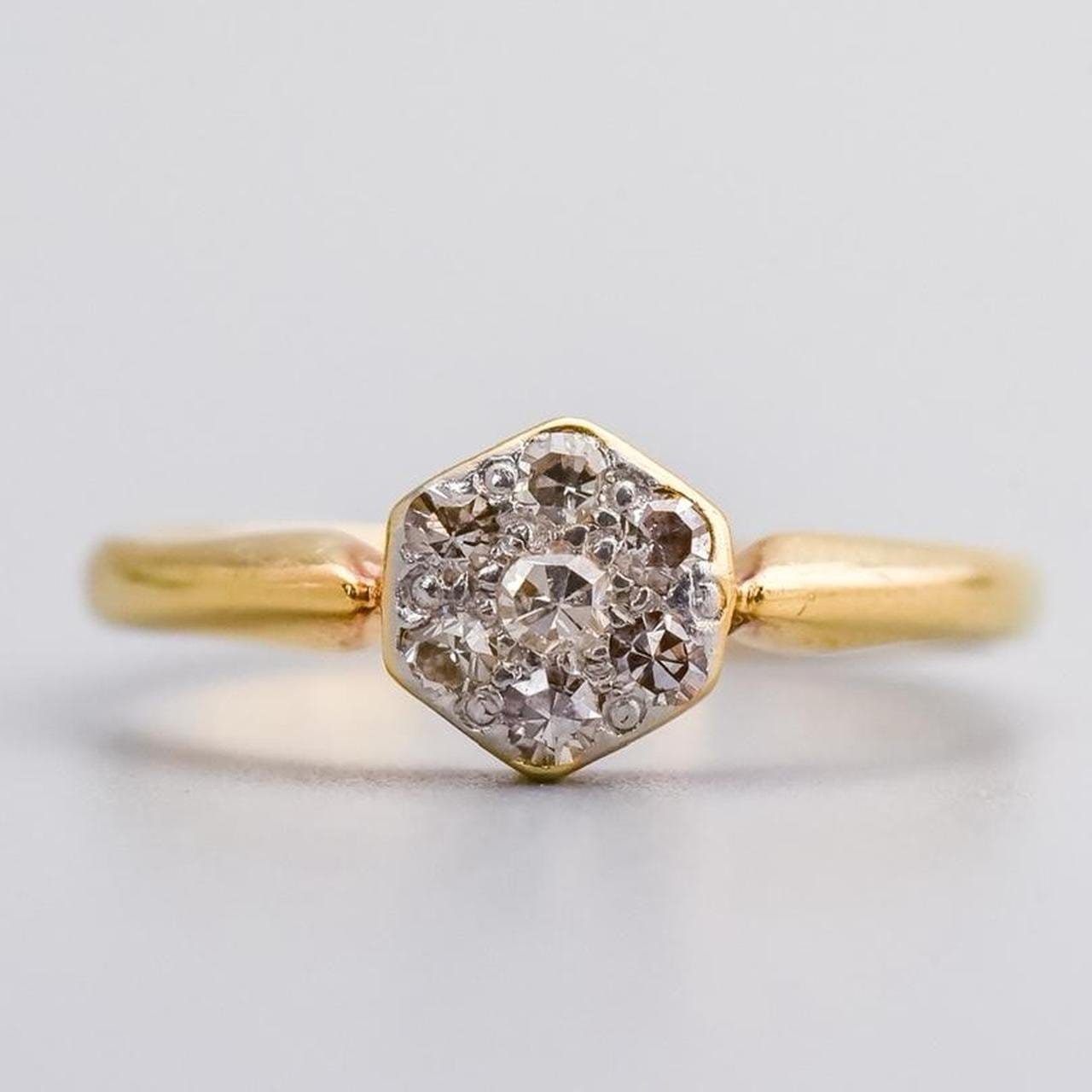 18K Gold Antique Diamond Daisy Cluster Ring