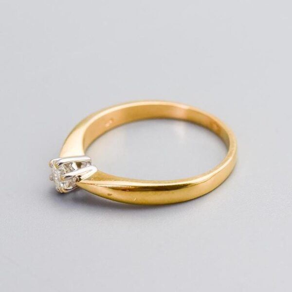 18K Gold Solitaire Diamond Ring