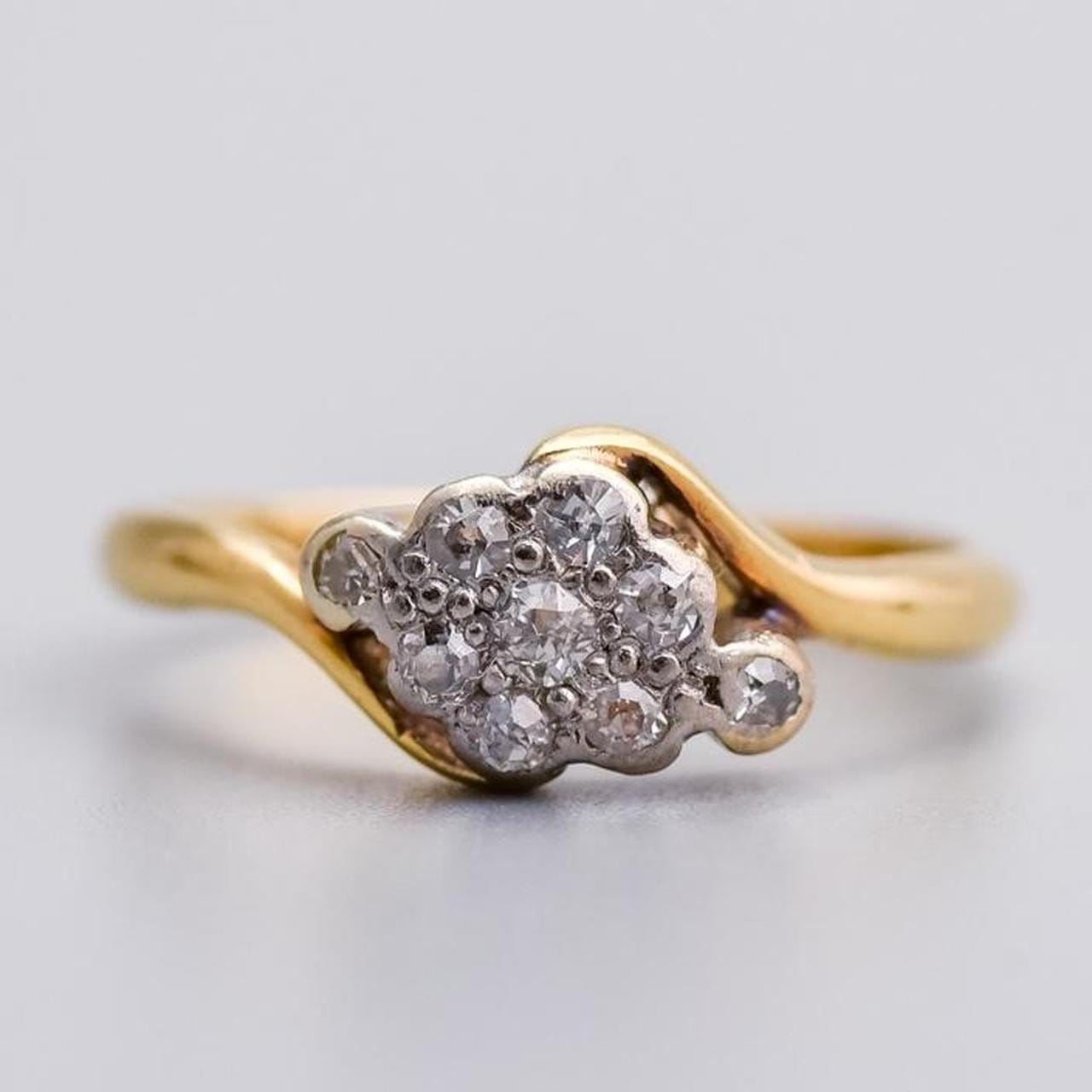 18K Gold Antique Diamond Daisy Ring